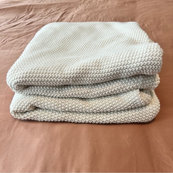 Pottery Barn Cream Needle Waffle Weave Pillow Covers (2) 26x26” - Picture 2 of 12